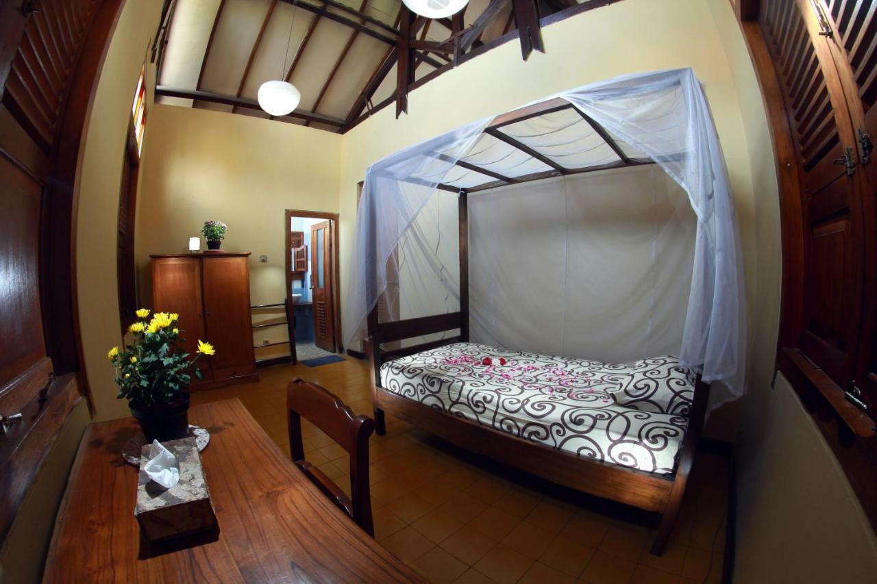 Villa Sambal Yogyakarta Exterior photo